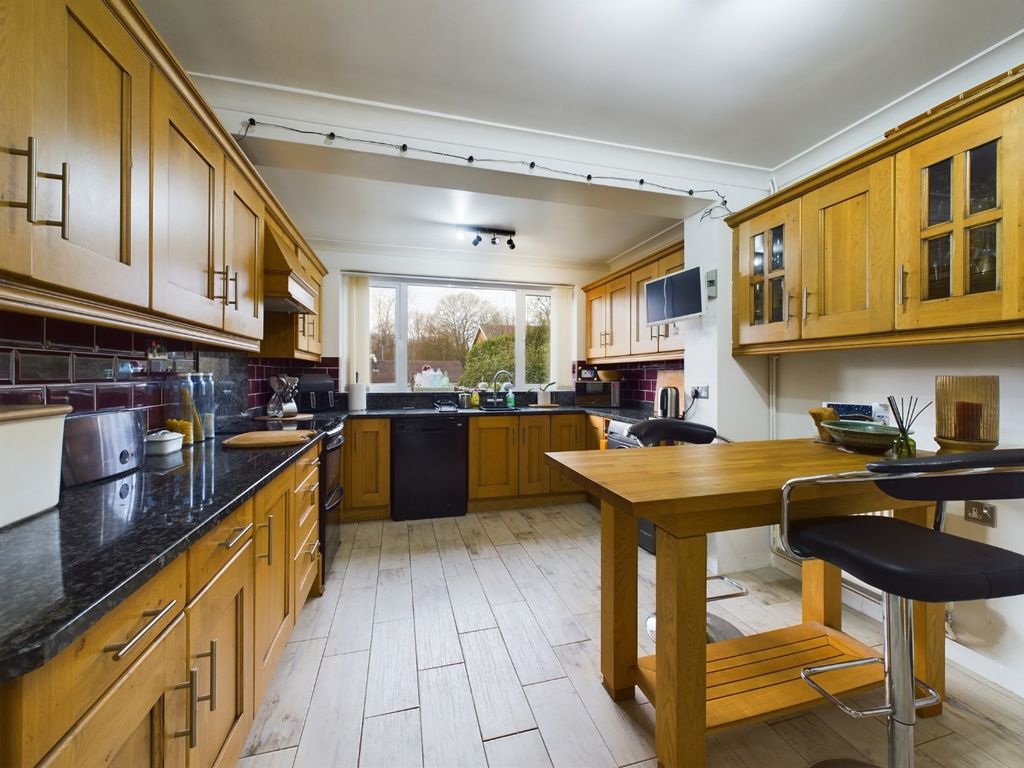 Property photo 2 of 19 Media Image 01