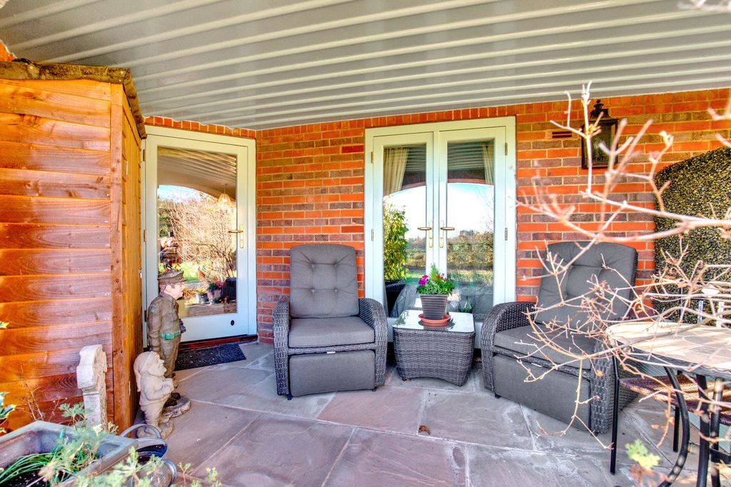 Property photo 2 of 38