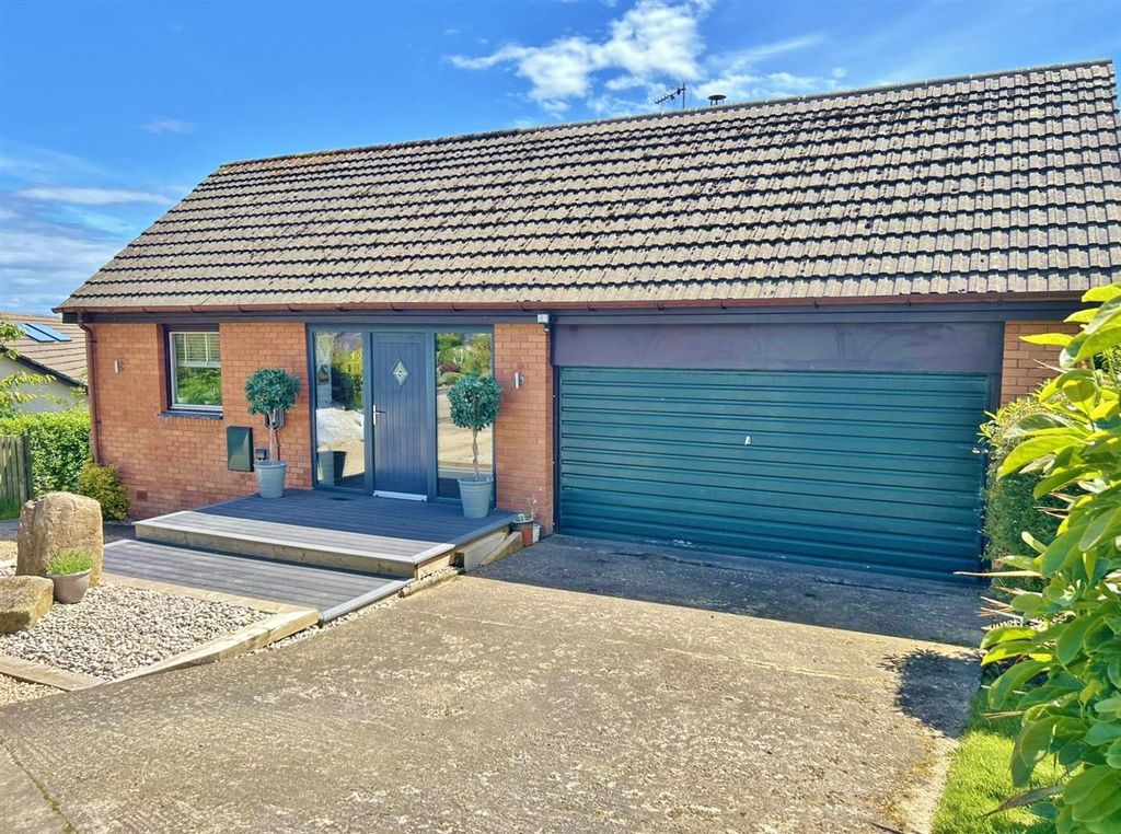 Property photo 1 of 52 Schiehallion Front