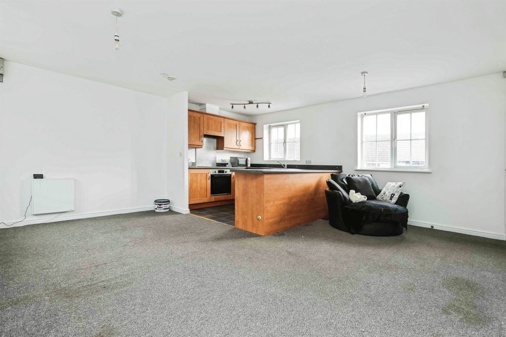 Property photo 3 of 13