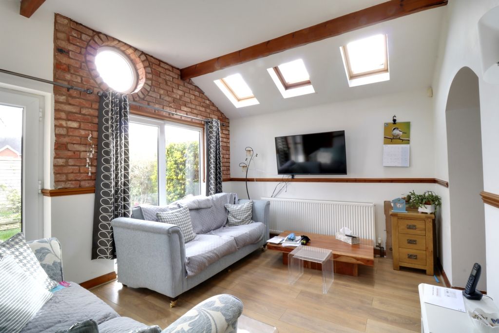 Property photo 1 of 11 Family Room 2