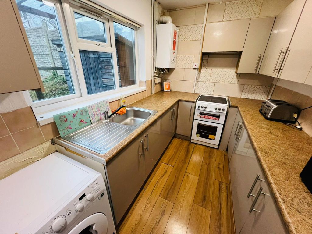 Property photo 3 of 8