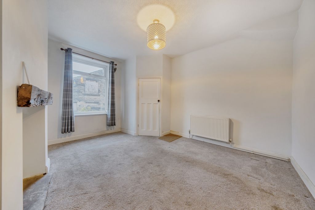 Property photo 3 of 12 Living Room