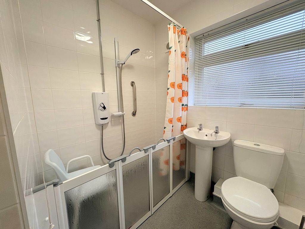 Property photo 3 of 25