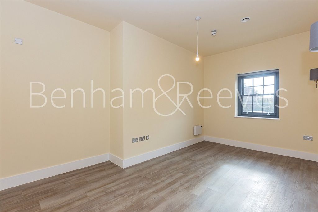 Property photo 3 of 9 Picture No. 04