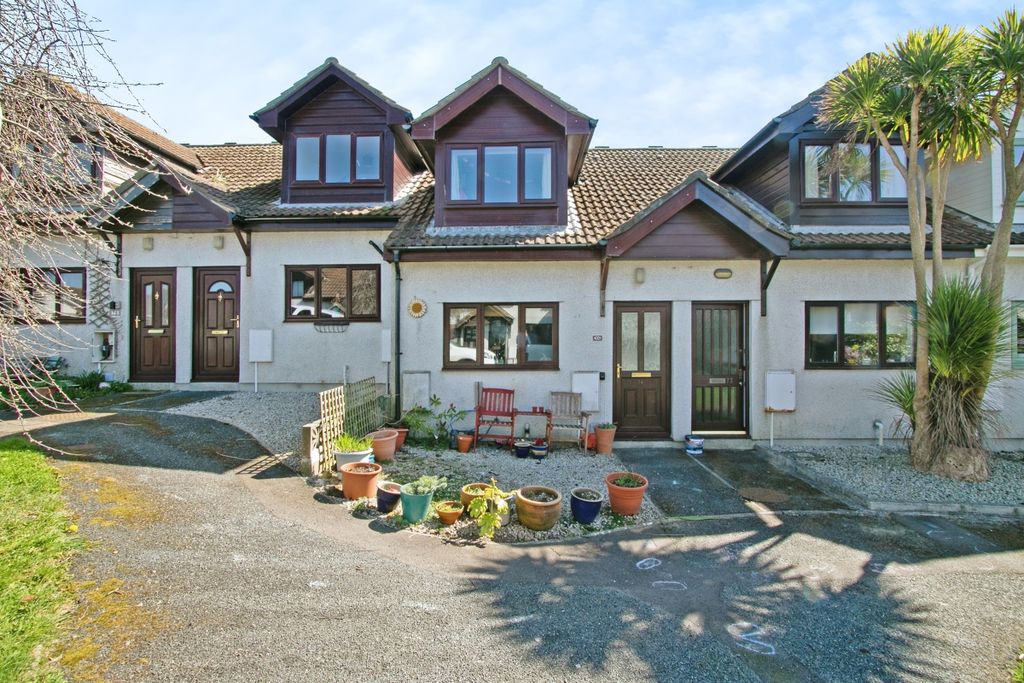 Property photo 1 of 19 Front