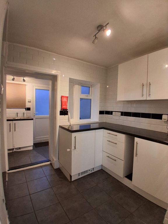 Property photo 2 of 8 Image