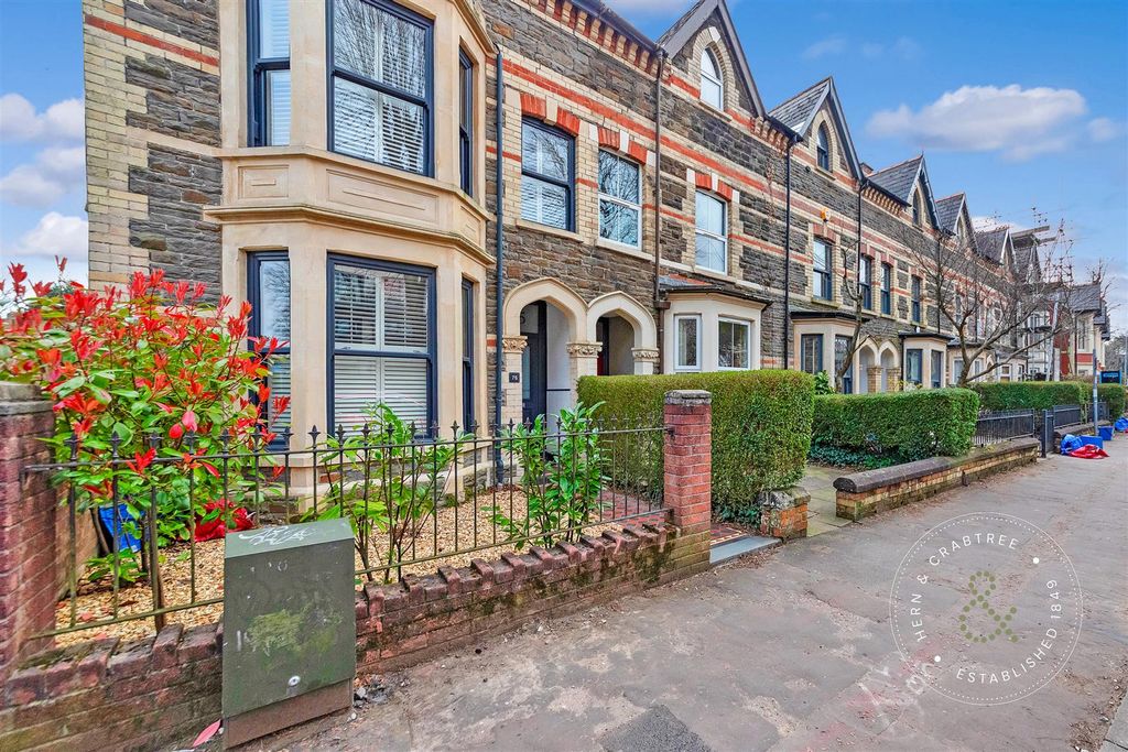 Property photo 1 of 31 Romilly-Crescent-31.Jpg