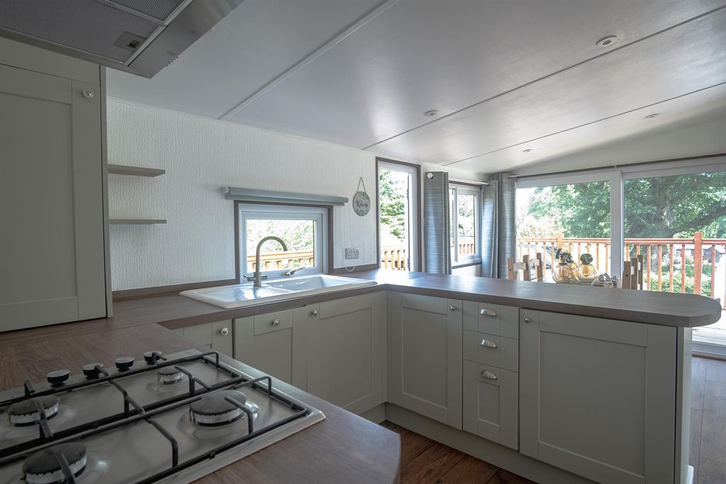 Property photo 3 of 12 Untitled-2-15.Jpg