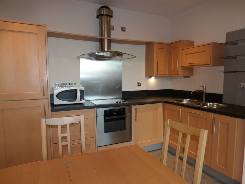 Property photo 1 of 6 Kitchen