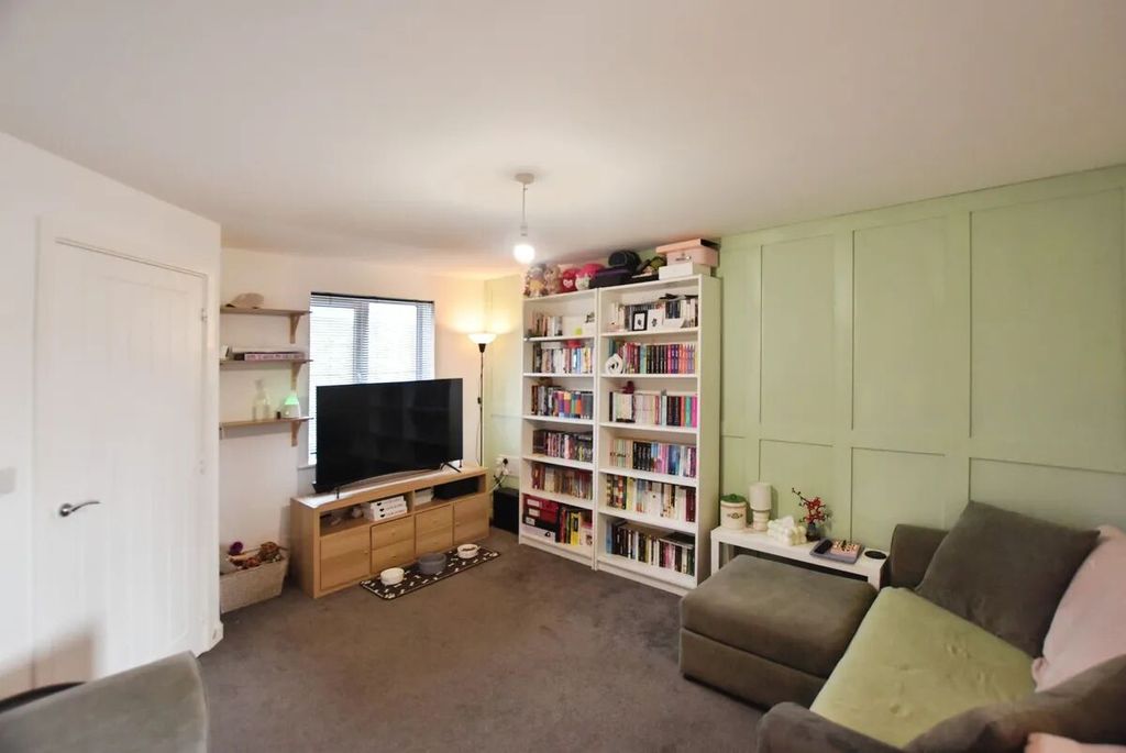 Property photo 2 of 13 Picture 2