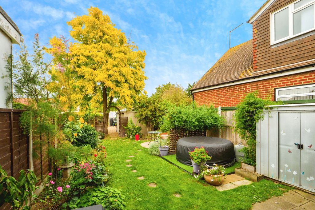 Property photo 2 of 22