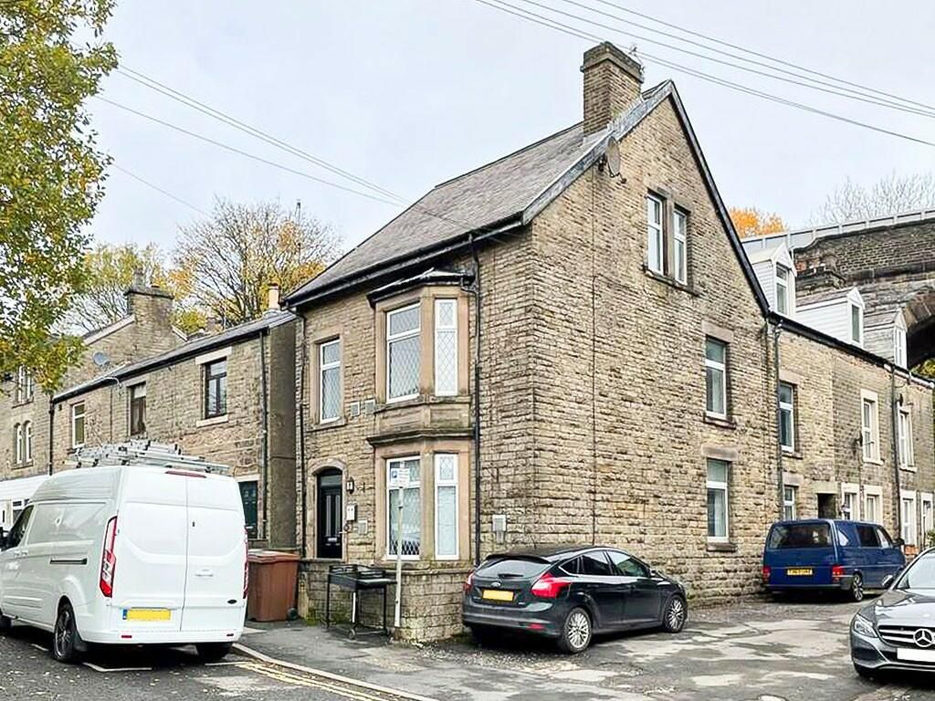 Property photo 1 of 9