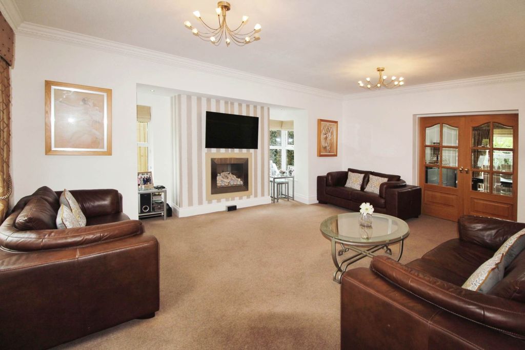 Property photo 3 of 41