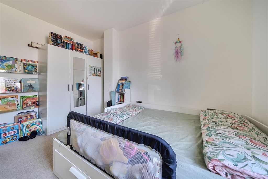 Property photo 3 of 19 1430946-1-69B950866Bd46.Jpg