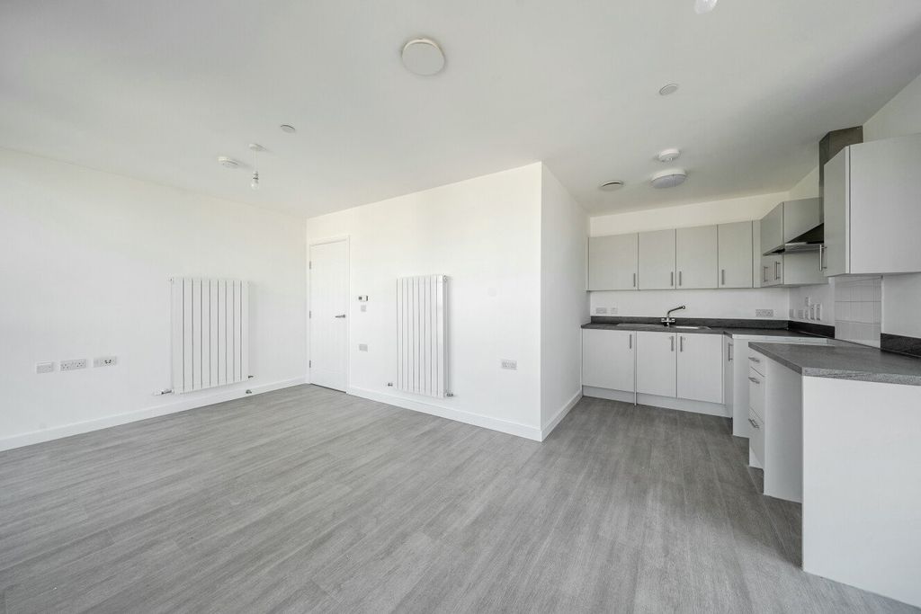 Property photo 1 of 8 Picture No. 05