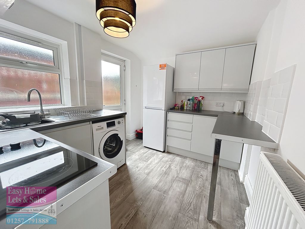 Property photo 1 of 10 Breakfast  Kitchen