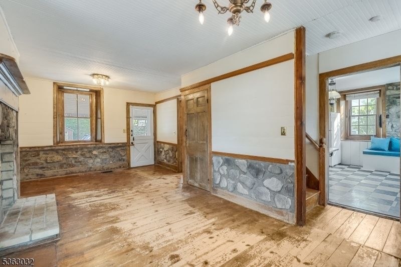 Property photo 3 of 8 <Alttext/>