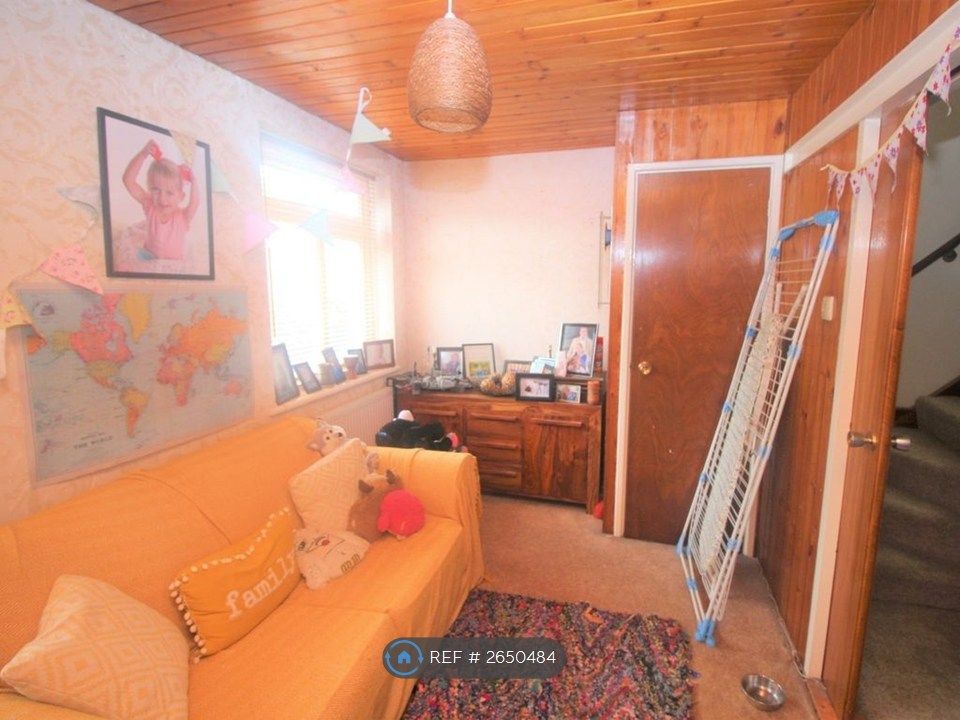 Property photo 2 of 10 Study