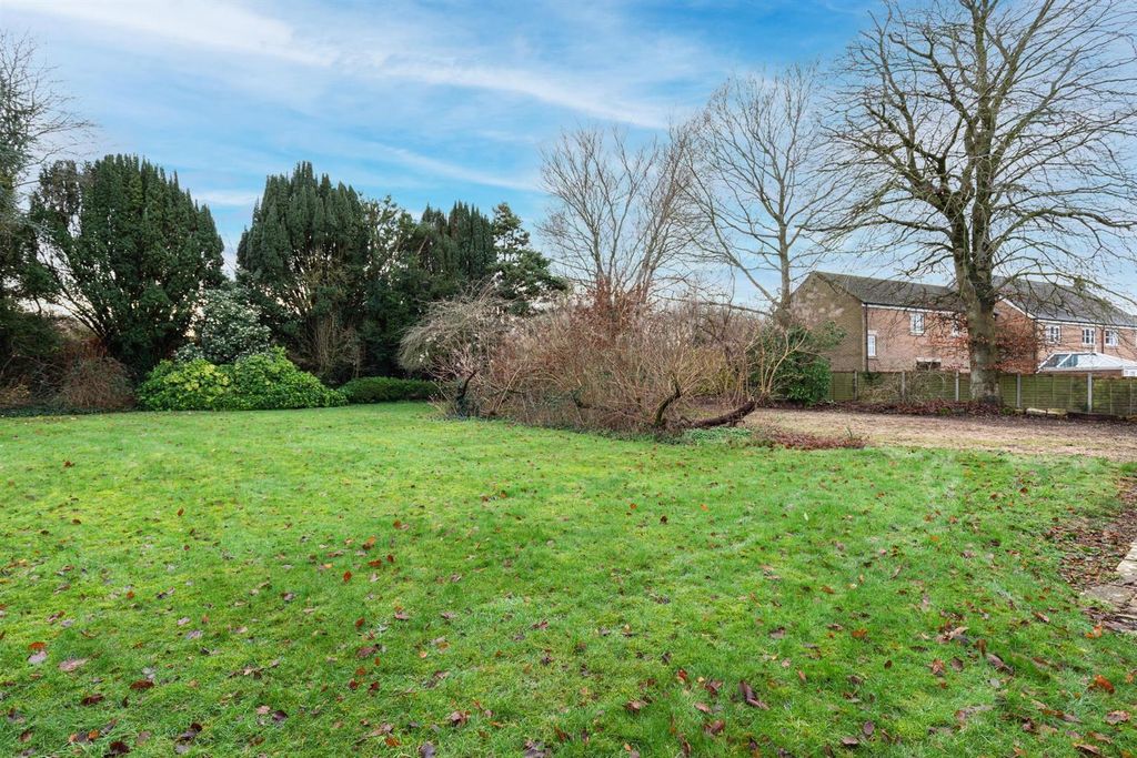 Property photo 2 of 31 9O2A1322-Hdr.Jpg