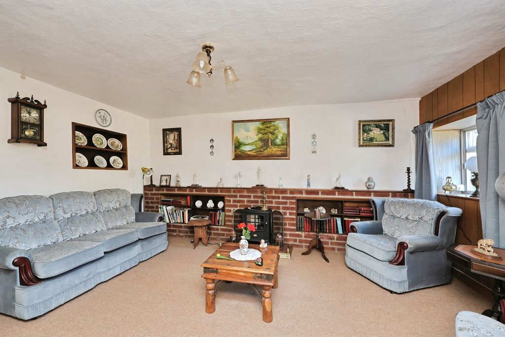 Property photo 3 of 26