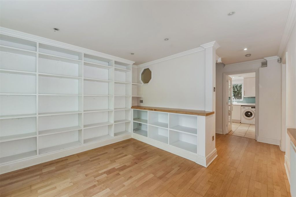 Property photo 3 of 29 Reception/Study