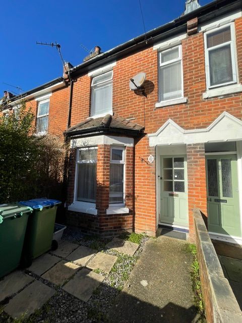 Property photo 1 of 12 2 Bed Terraced House To Rent Norham Avenue, Southampton So16