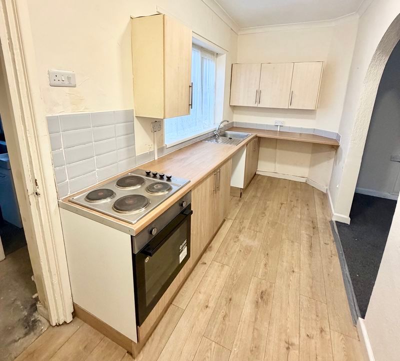 Property photo 3 of 7 Photo 5