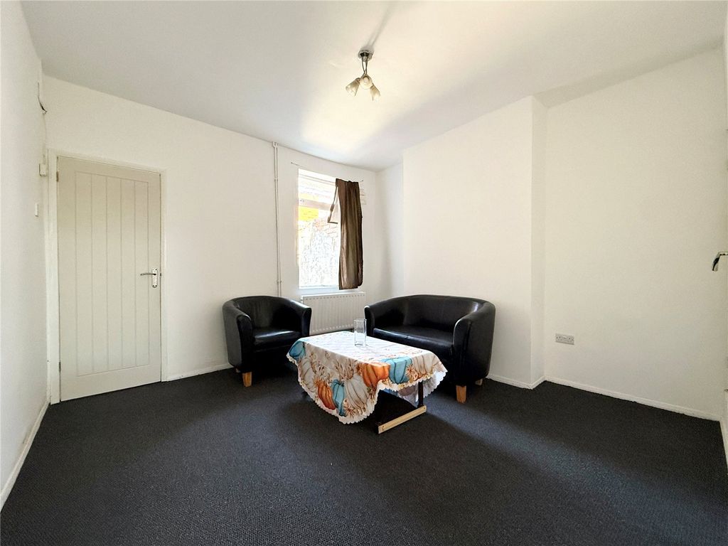 Property photo 3 of 13 Picture No. 10