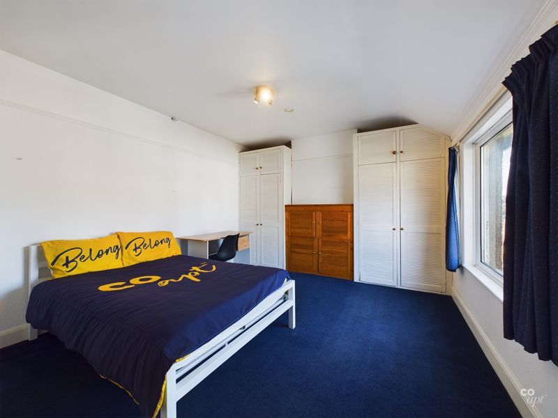 Property photo 3 of 8 Photo 10