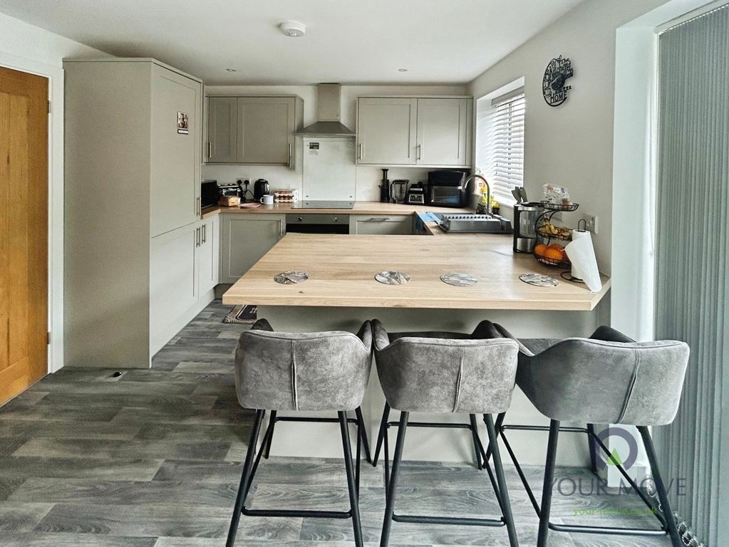 Property photo 3 of 13 Kitchen/Dining Room