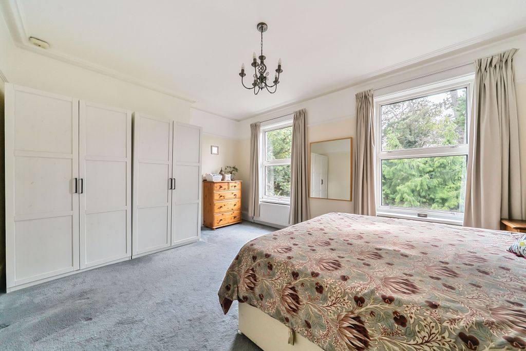 Additional image 15 of 3 bed flat for saleSnatts Hill, Oxted RH8