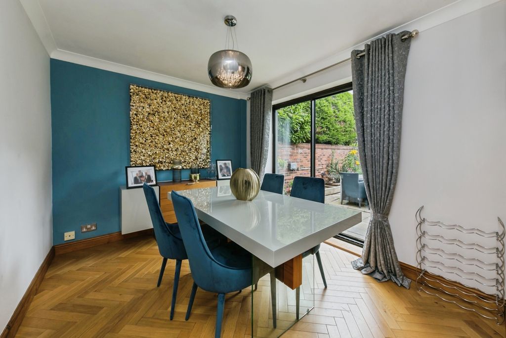 Property photo 3 of 16 Pbox-Img.Jpg