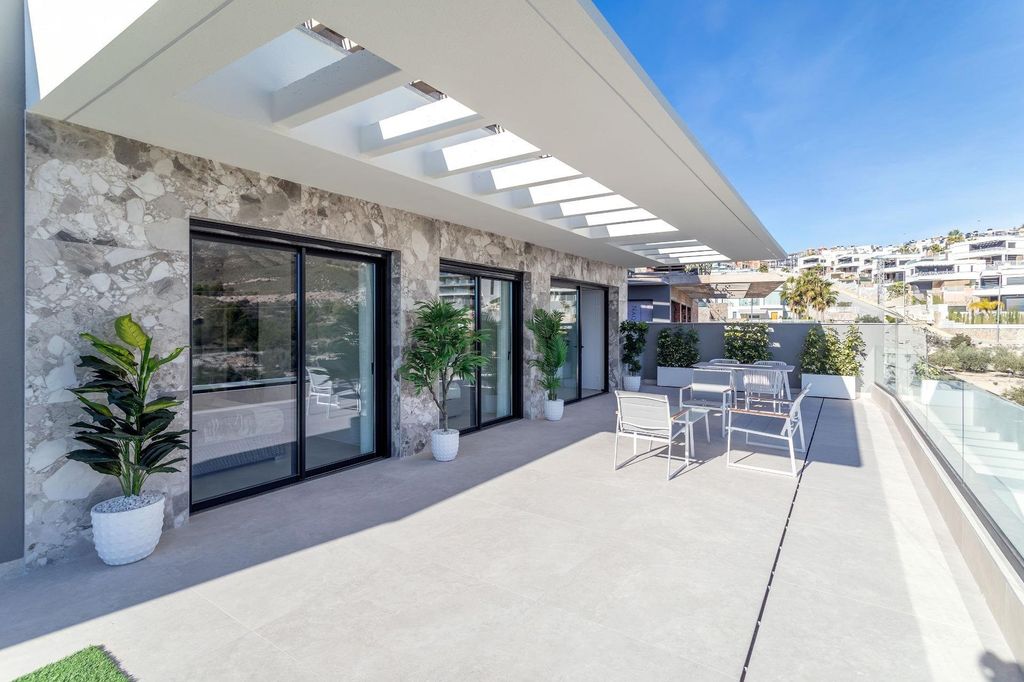 Property photo 3 of 50