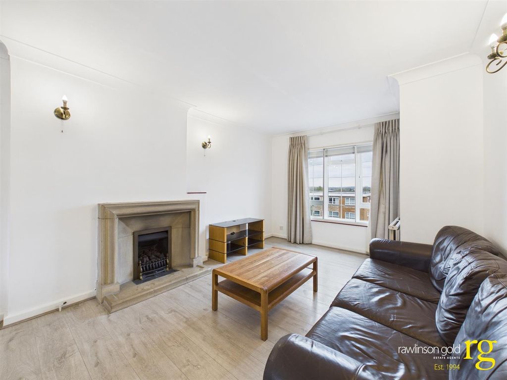 Property photo 3 of 10 Cam02900G0-Pr0334-Still002.Jpg