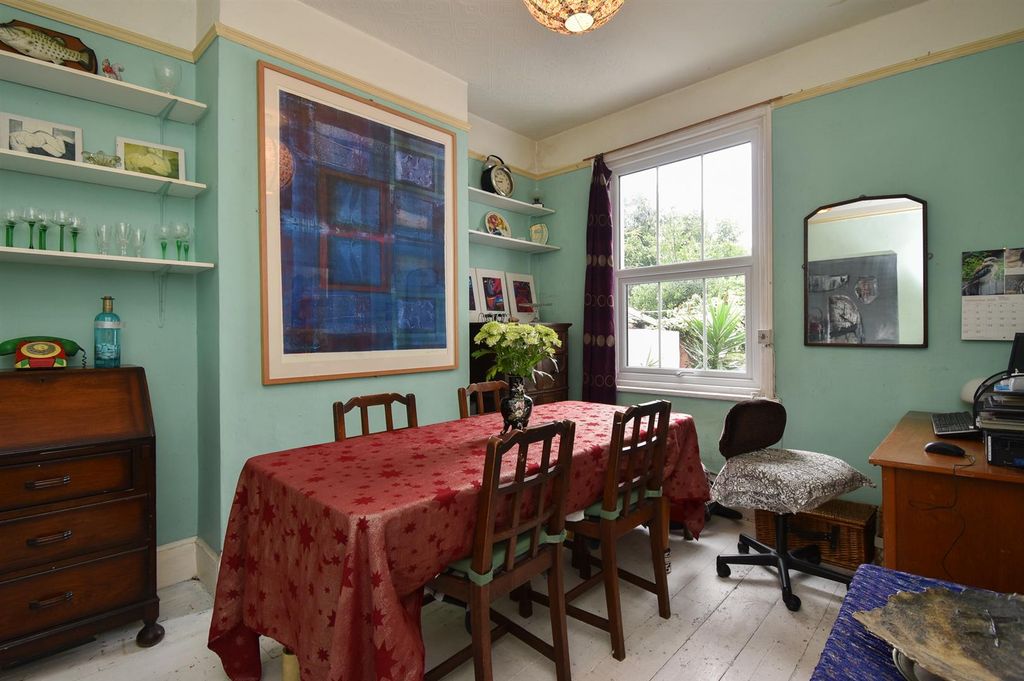 Property photo 3 of 19 Dining Room