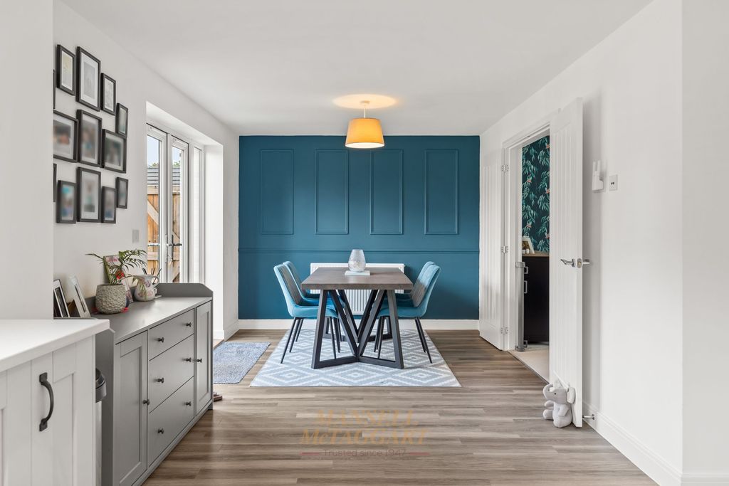 Property photo 2 of 32