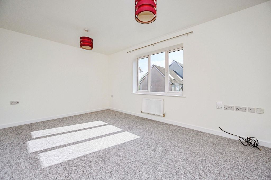 Property photo 2 of 17 Pbox-Img.Jpg