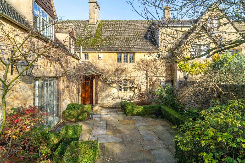 Property photo 2 of 23 Picture No. 13