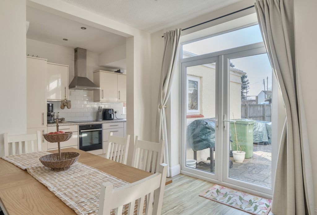 Property photo 3 of 22 1417991-9-69A802B...