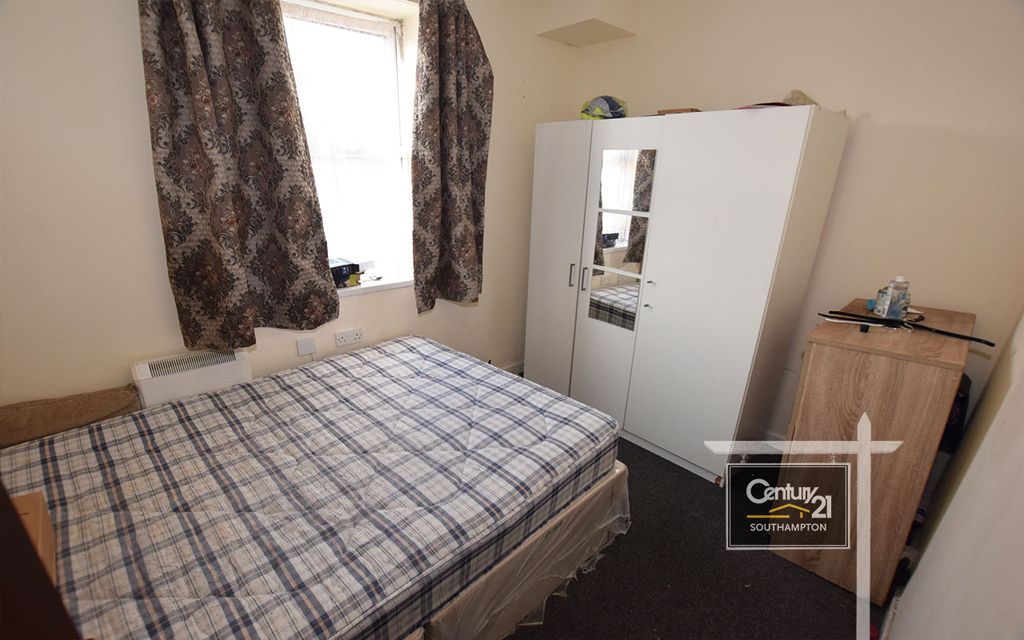 Property photo 3 of 4