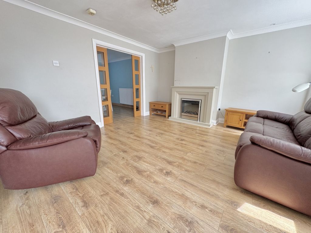 Property photo 2 of 11 Img_1645