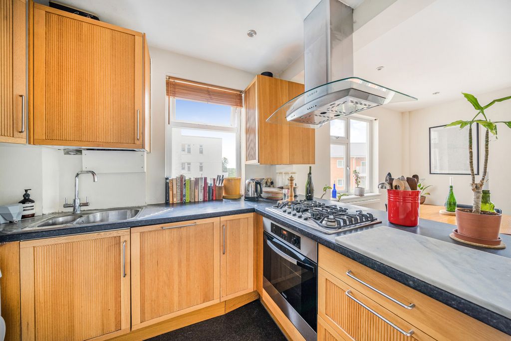 Property photo 3 of 15 Kitchen