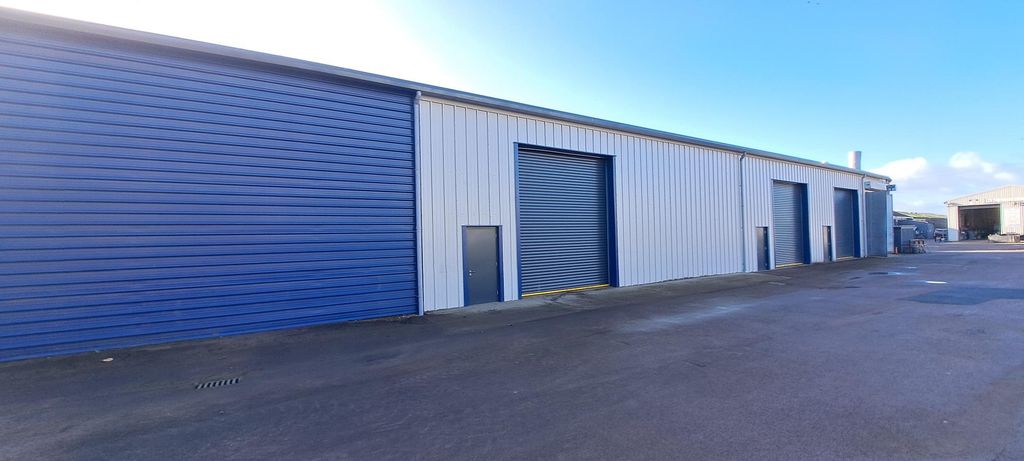 Property photo 1 of 7 Unit 8 &amp; 9 Side