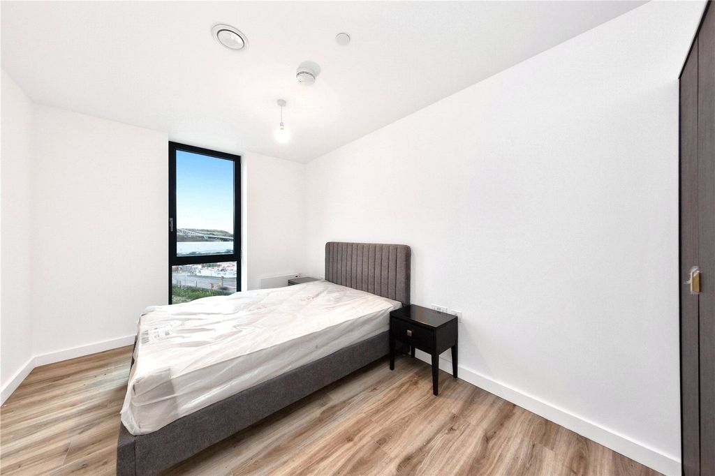 Property photo 3 of 6 Picture No. 02