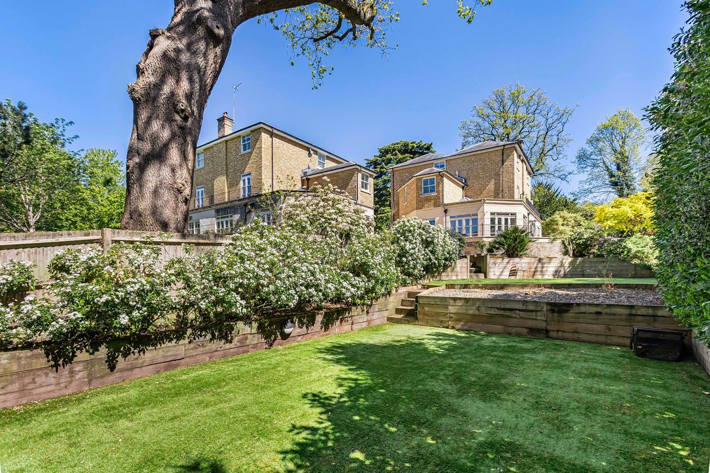 Additional image 22 of 6 bed detached house for saleNoahs Court Gardens, Hertford SG13
