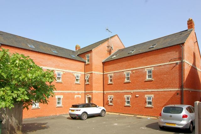 Property photo 1 of 9 Rear / Parking