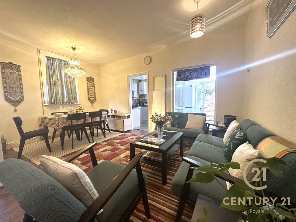 Property photo 2 of 10