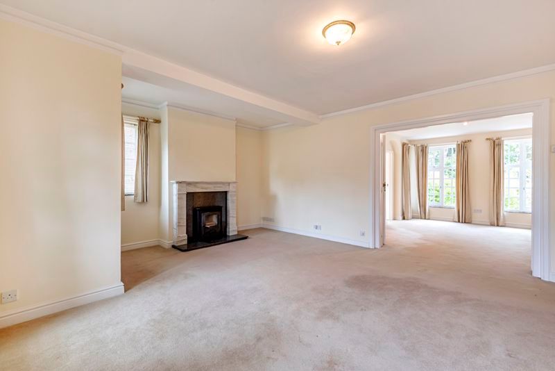 Property photo 3 of 22 Photo 11