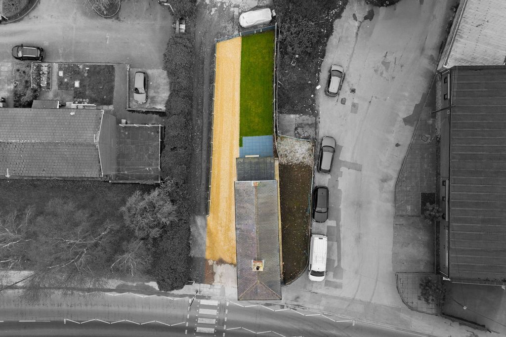 Property photo 2 of 22